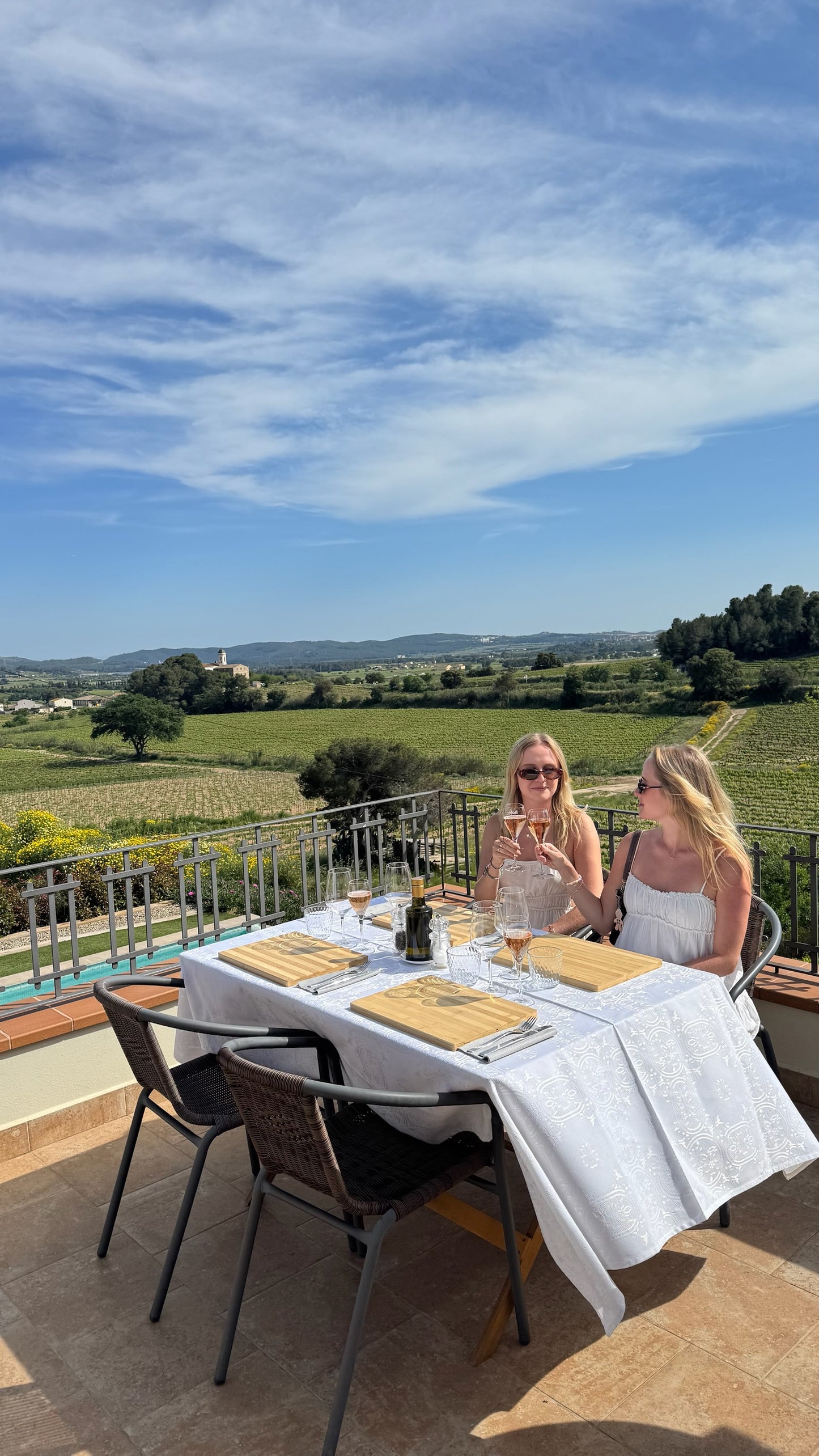 Barcelona: Organic Wine Tasting with Tapas or Brunch